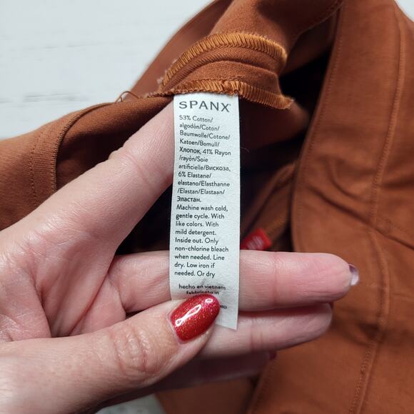 Spanx On the Go 6 Inch Pull On Shorts Bronze Glow Brown Stretch Shaping Large - Picture 7 of 7